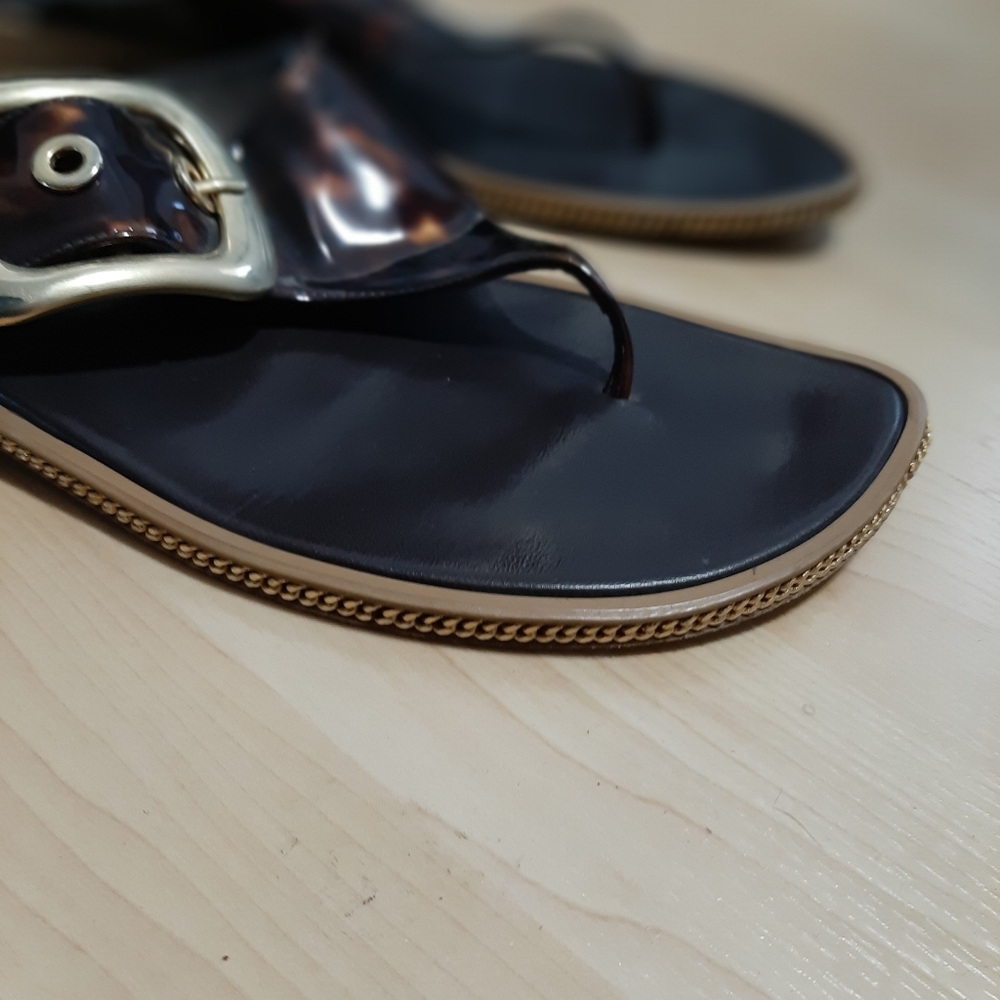 Sandal - Picture 2 of 4